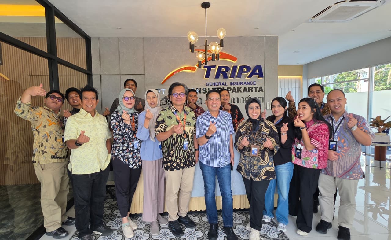 Direktur Utama PT Asuransi Tri Pakarta Perkuat Sinergi dan Semangat Kerja di TRIPA Kantor Cabang Yogyakarta