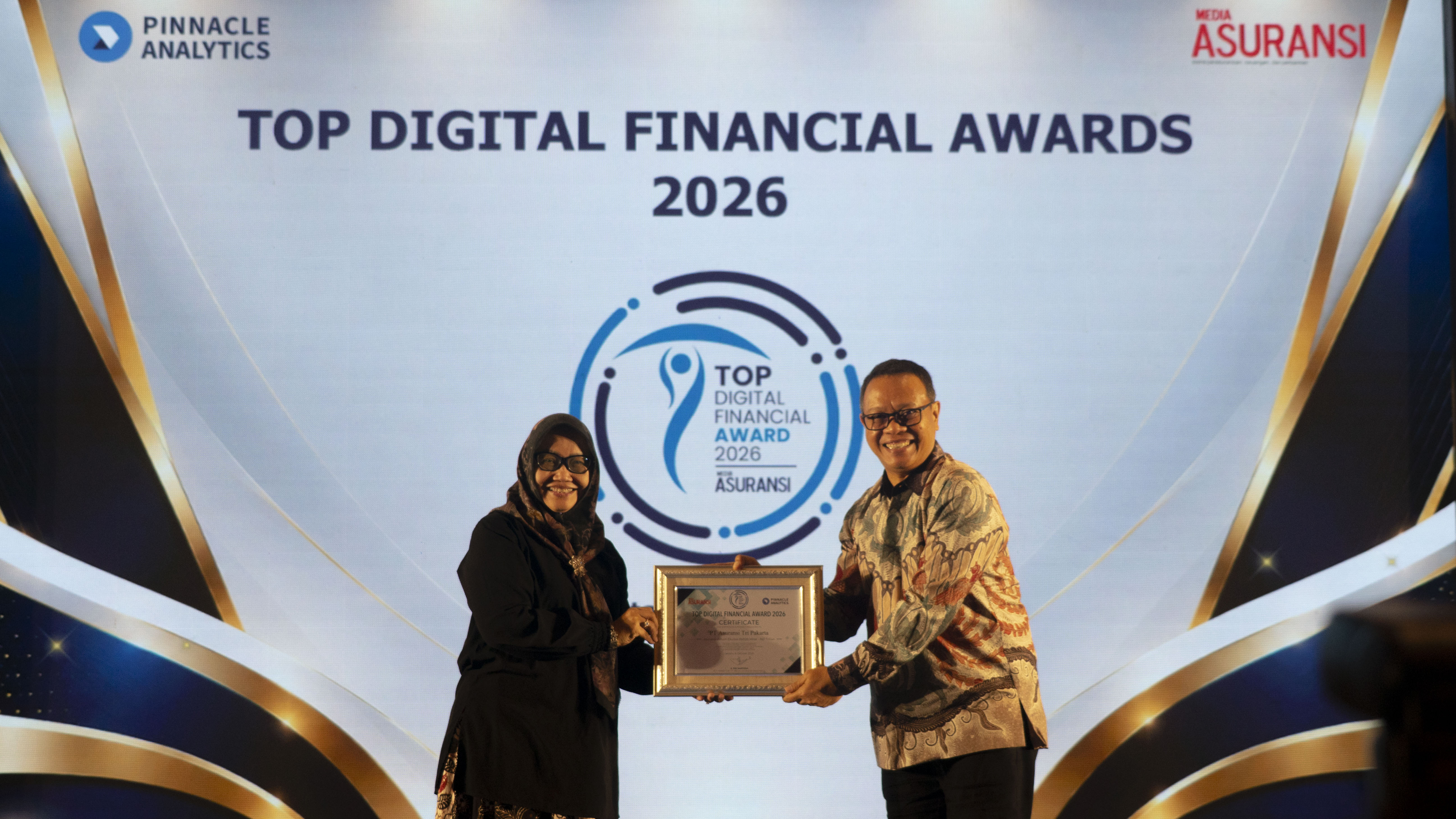 PT Asuransi Tri Pakarta meraih penghargaan Top Digital Financial Award 2026  pada kategori Asuransi dengan Ekuitas  Rp500 Miliar hingga Rp1 Triliun.